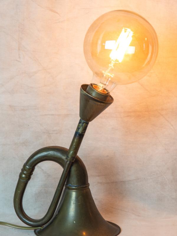 TROMPET LIGHT